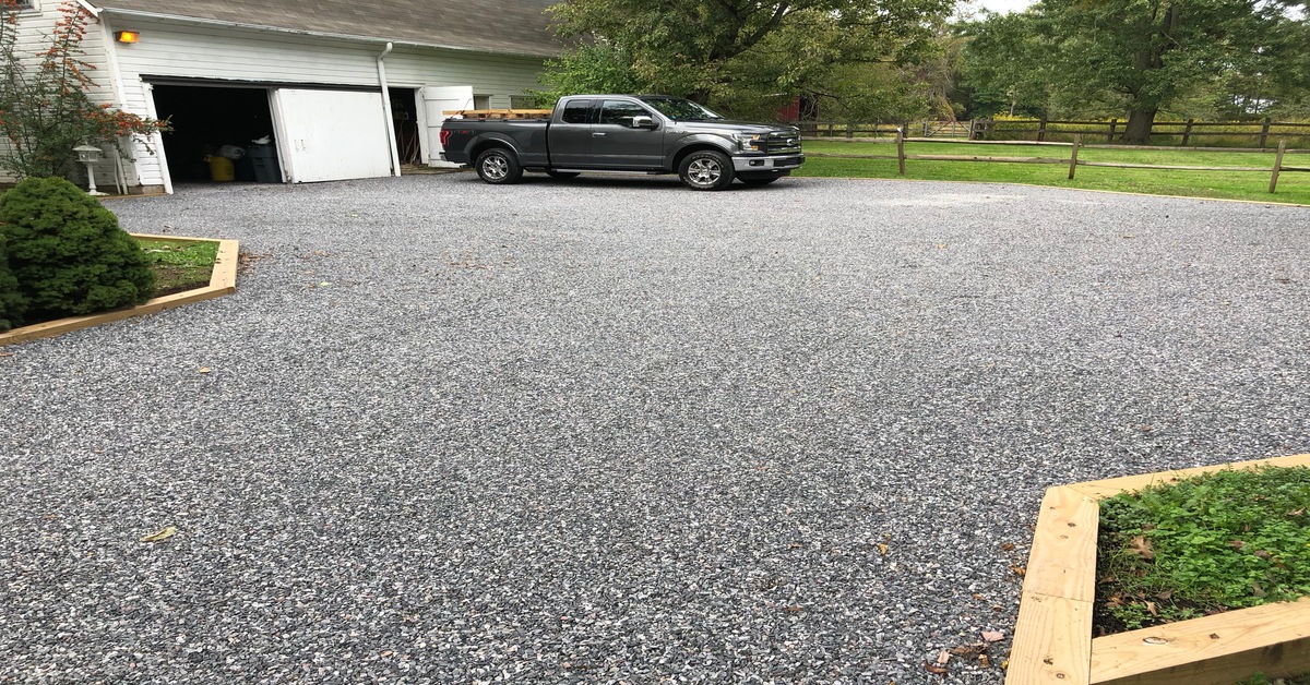 Why Is Gravel Common For Driveways, Landscaping Material Under Gravel Driveway
